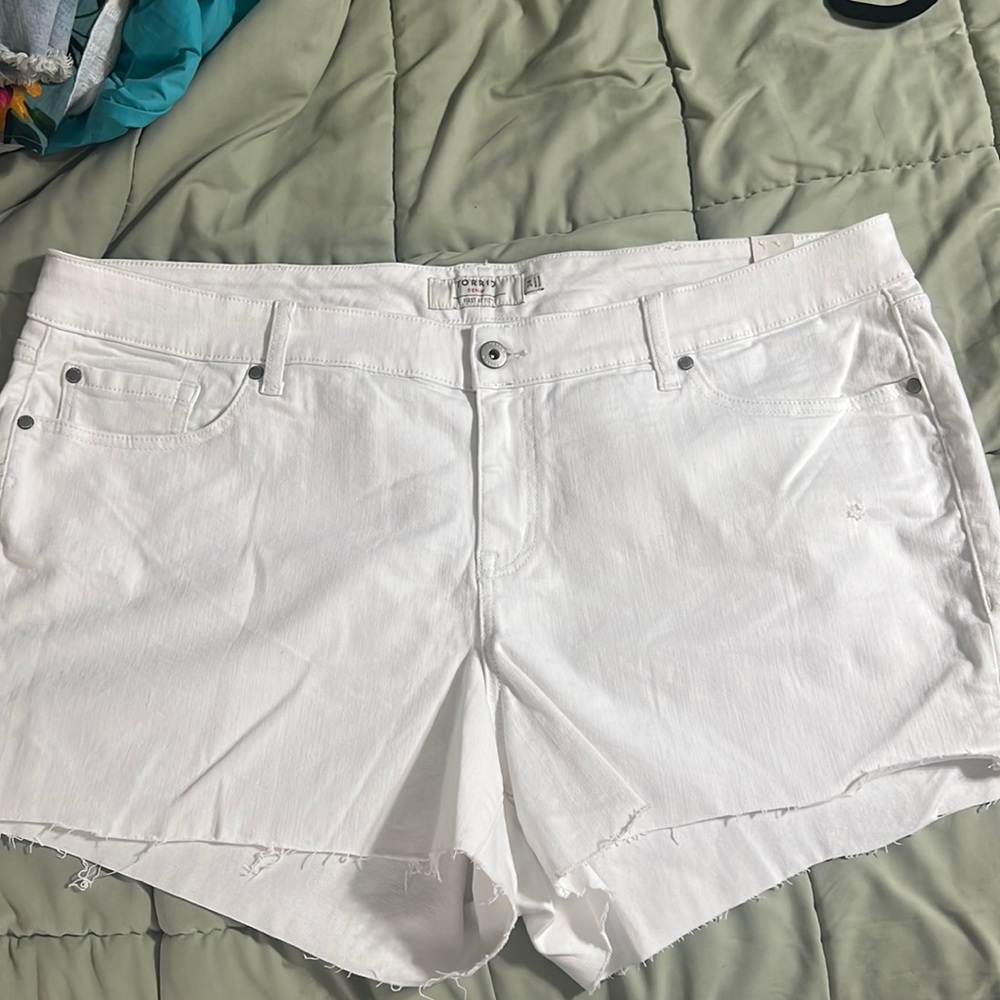 Torrid Jean shorts size 24